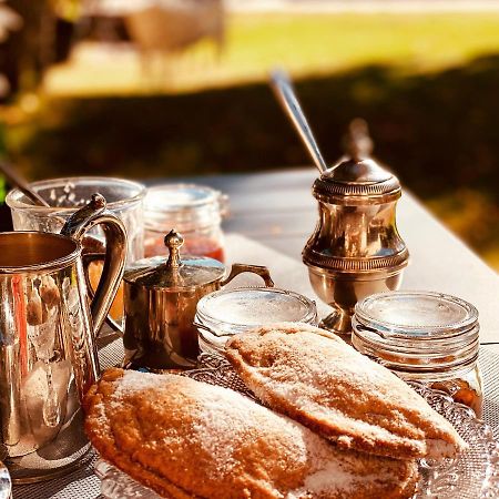 Bed and Breakfast Un Banc Au Soleil Marsilly  Exterior foto