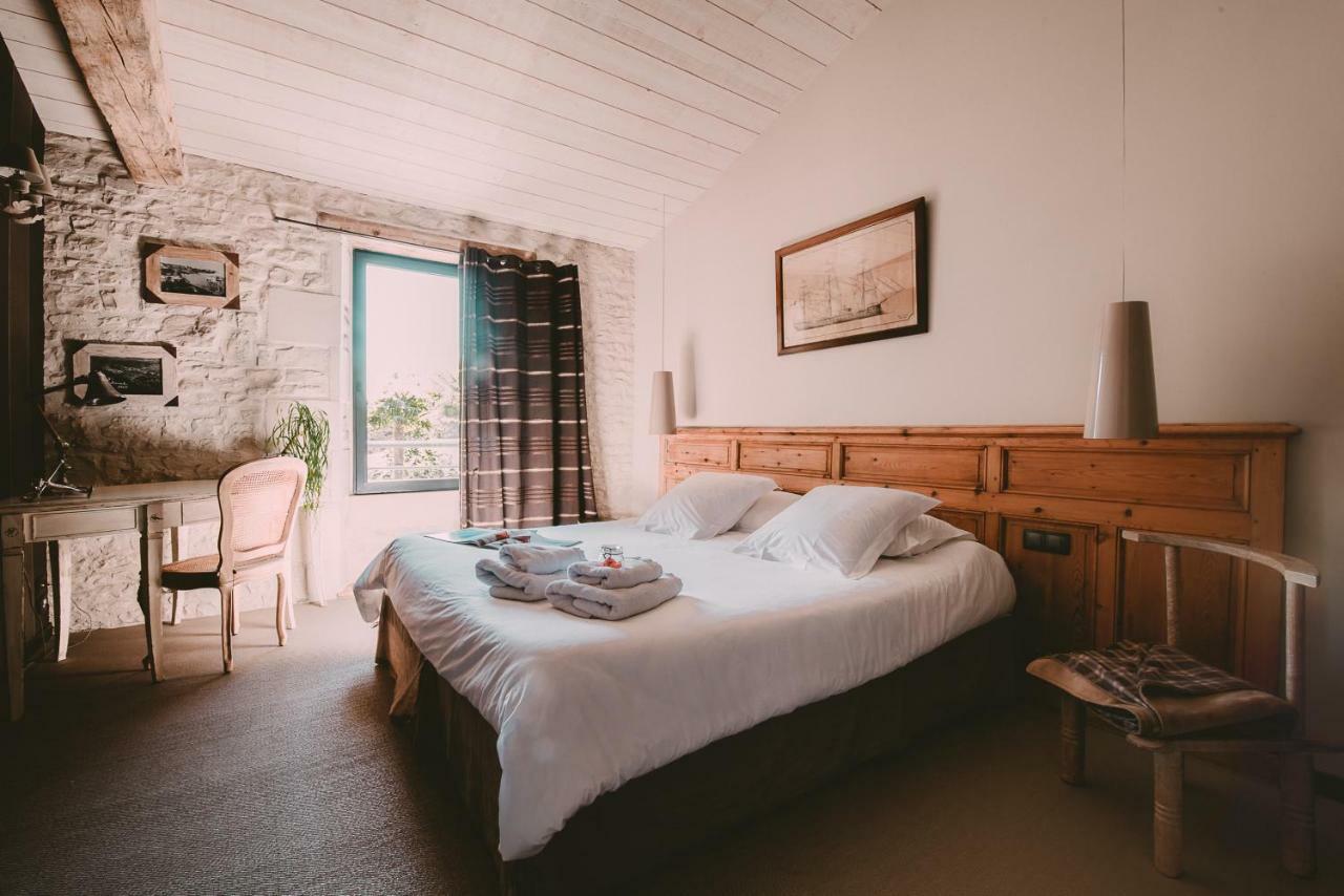 Bed and Breakfast Un Banc Au Soleil Marsilly  Exterior foto